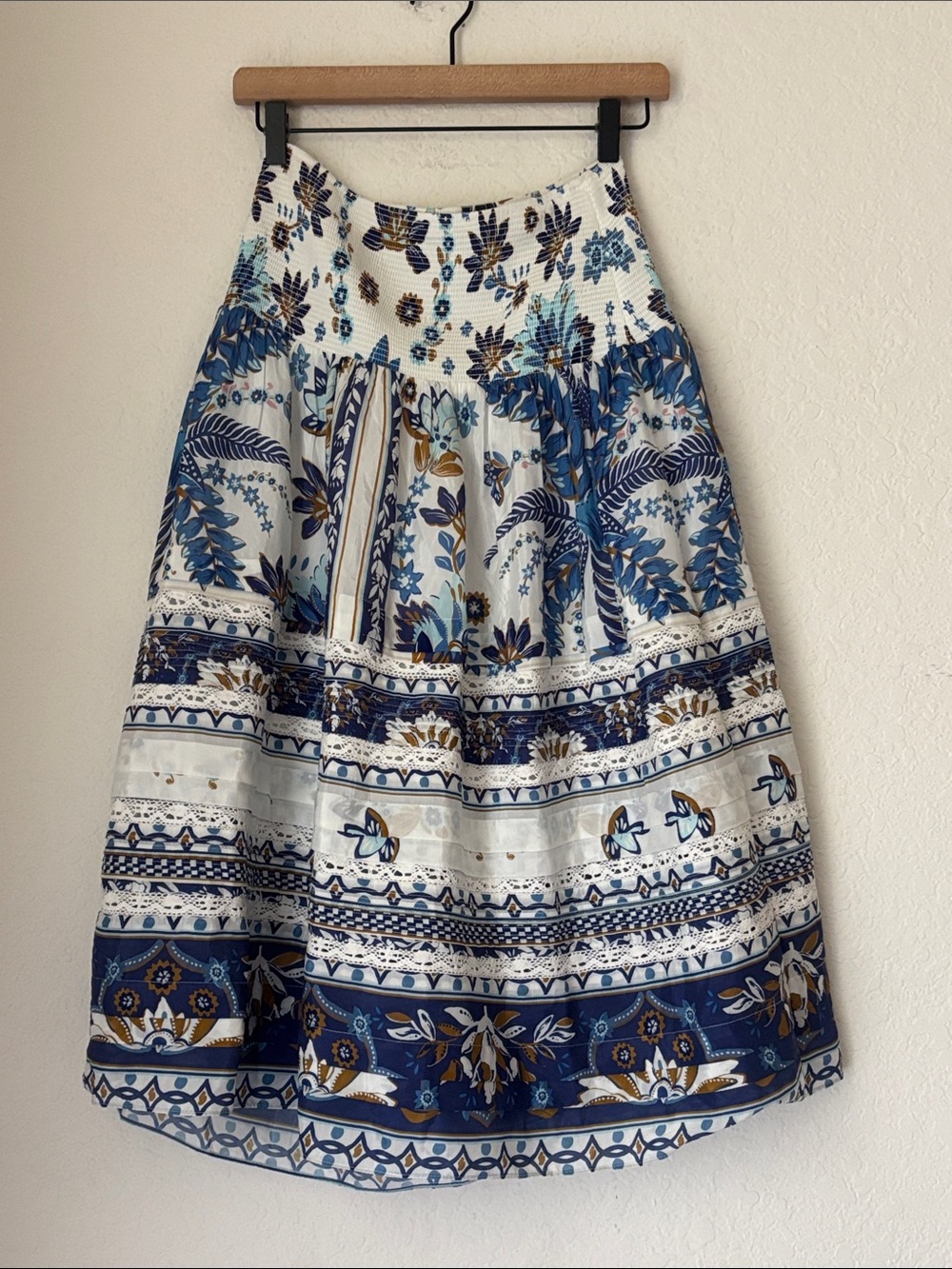 Farm Rio Ana Blue Floral Tiered Midi Skirt - White & Blue size XS